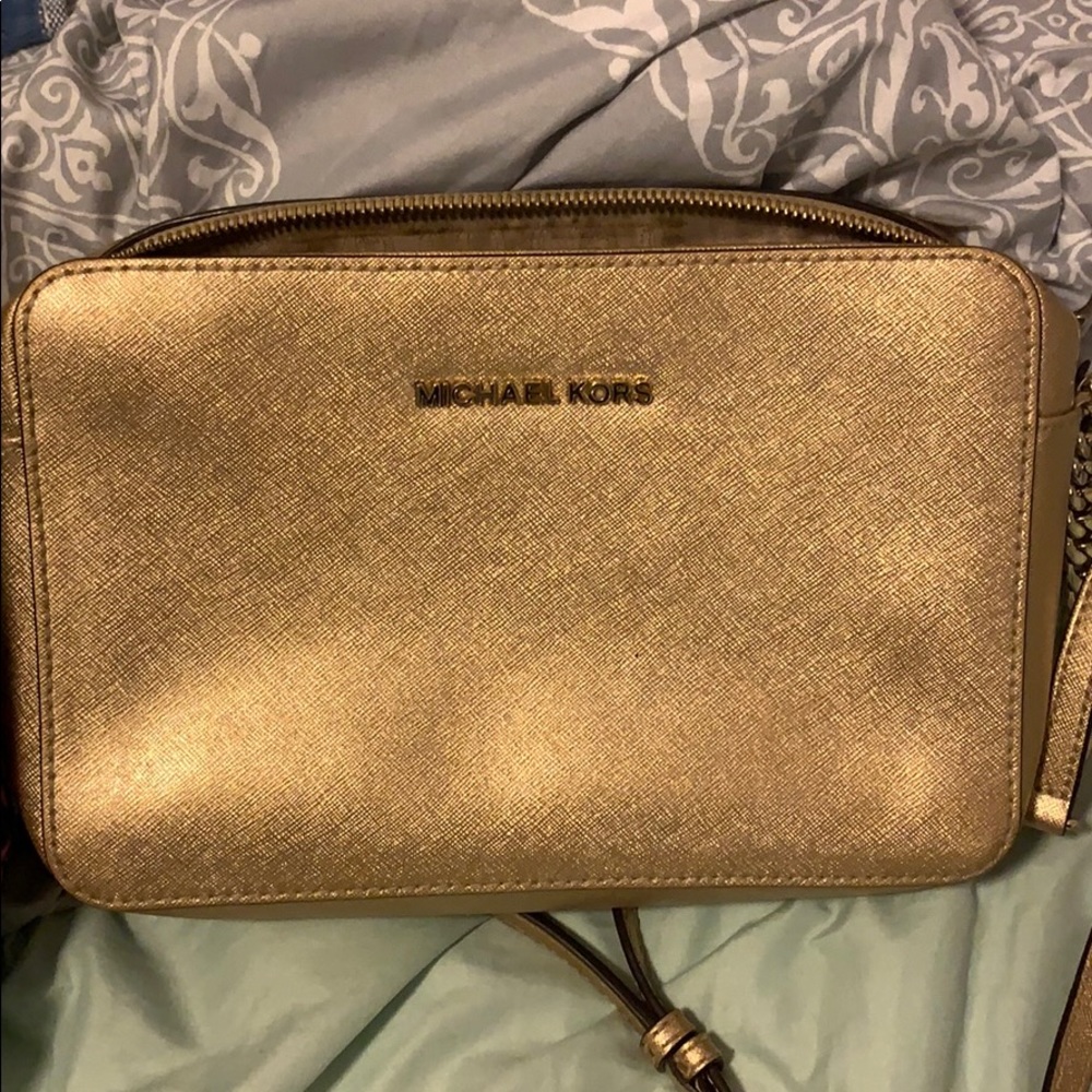 Michael Kors gold jet set cross body